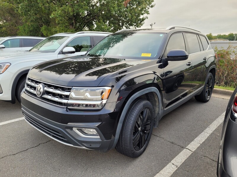 2019 Volkswagen Atlas SEL photo 2