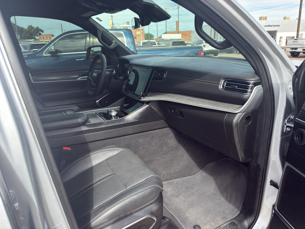 2023 Jeep Wagoneer Series III photo 11
