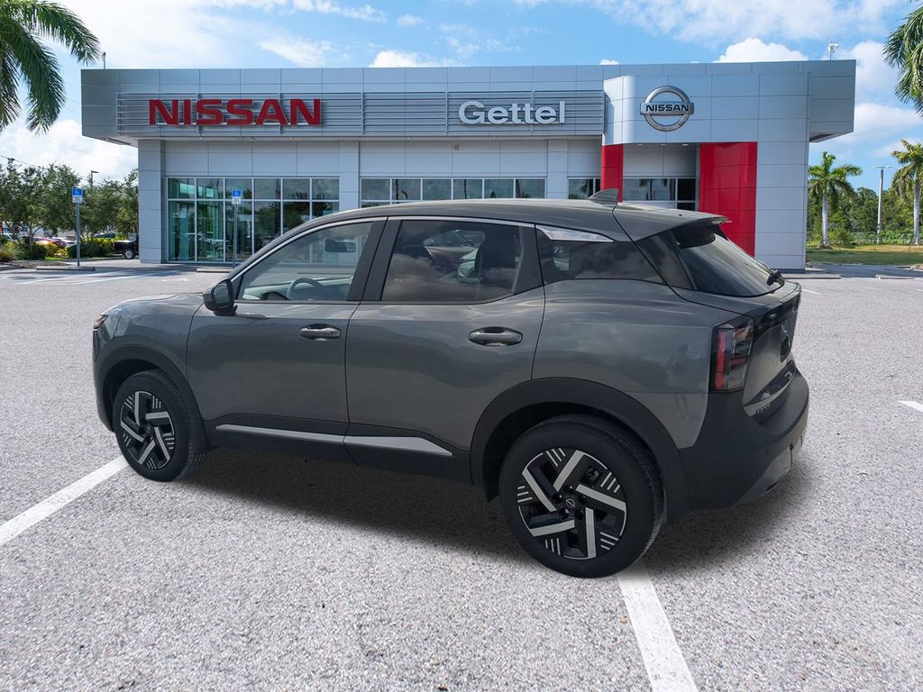 2025 Nissan Kicks SV photo 5