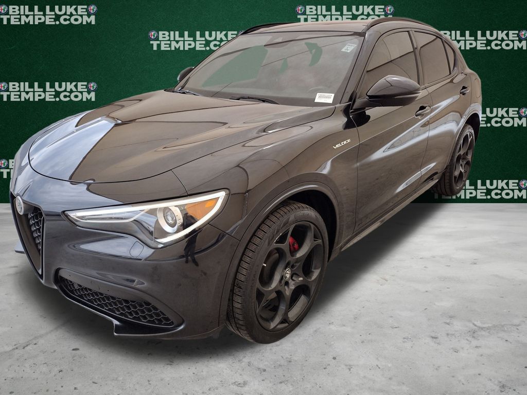2022 Alfa Romeo Stelvio Ti Sport photo 4