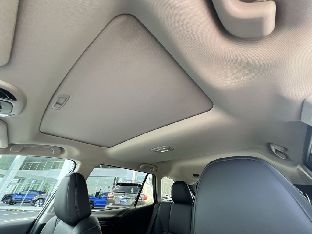 2025 Subaru Outback Touring photo 16