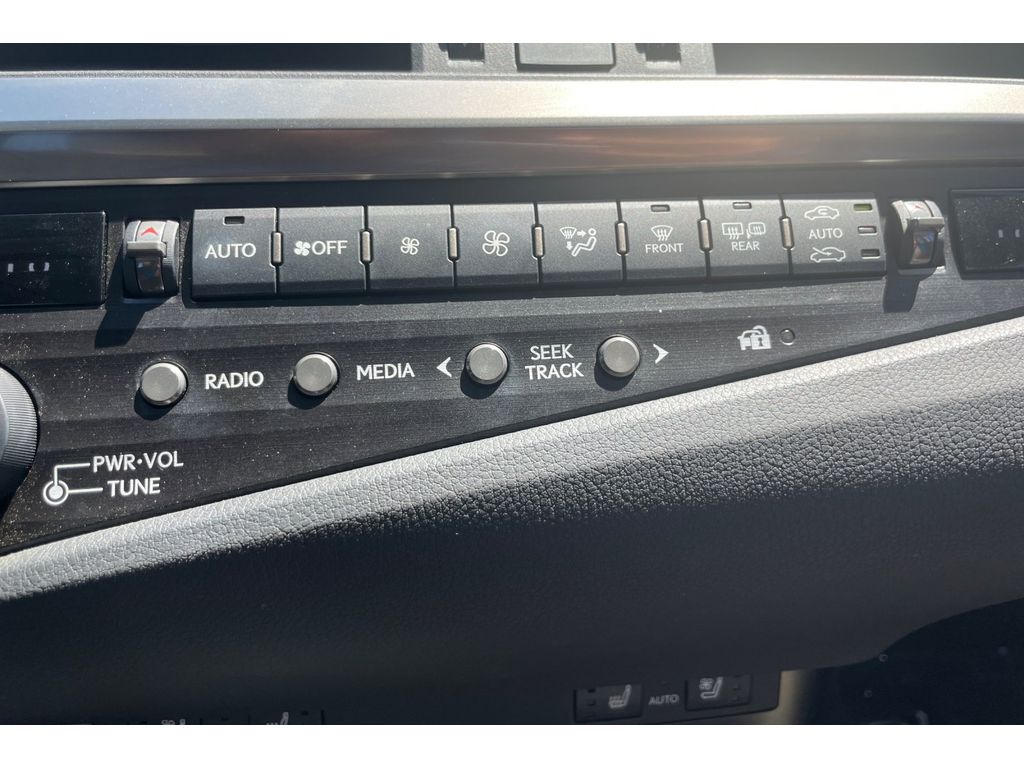 2020 Lexus ES 350 Base photo 26