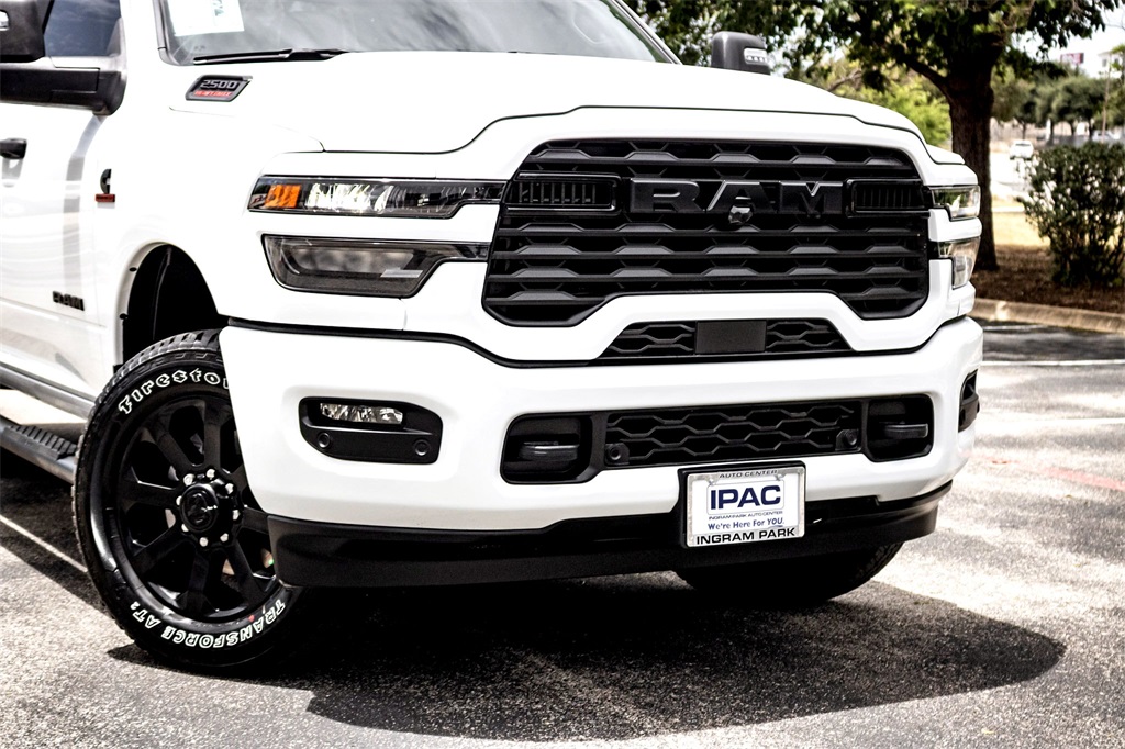 2025 Ram 2500 Big Horn photo 3