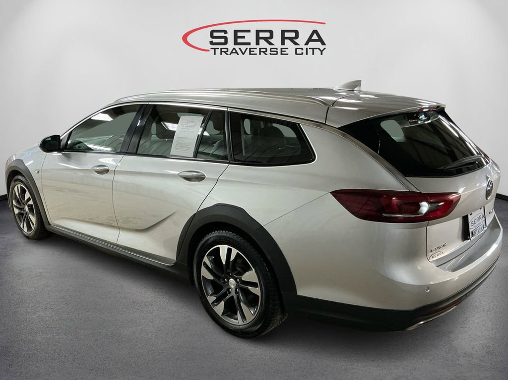 2018 Buick Regal TourX Essence photo 7