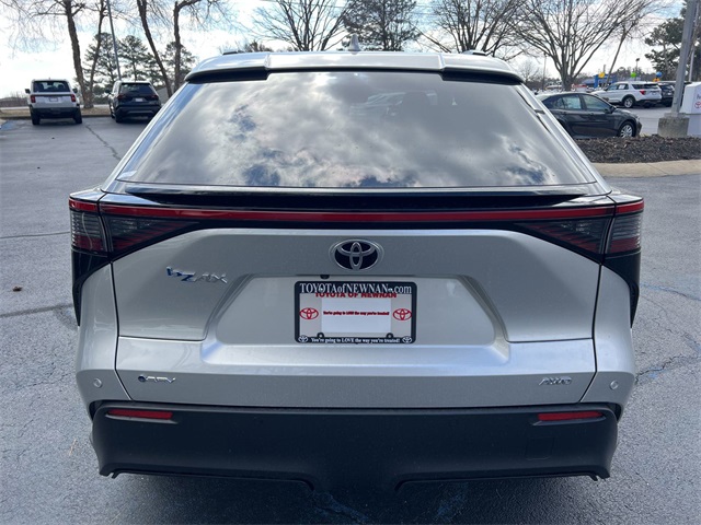 2024 Toyota bZ4X XLE photo 4