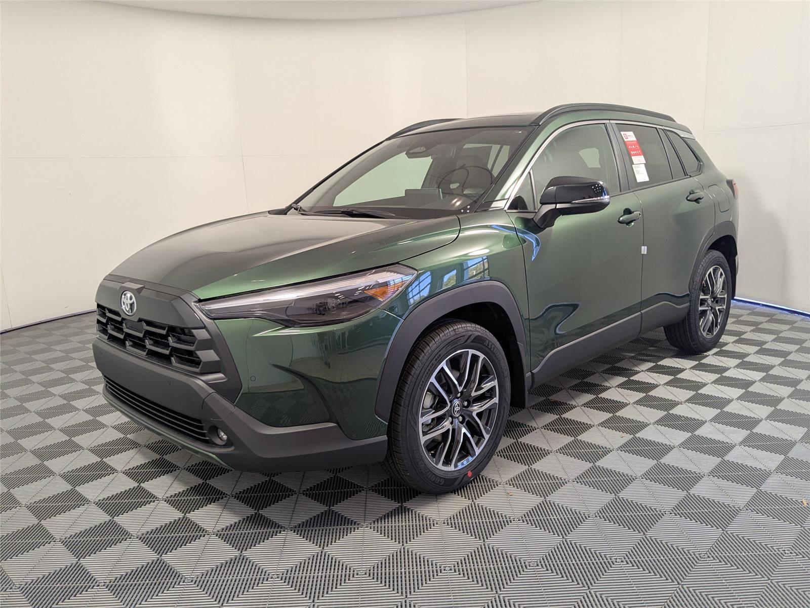 2026 Toyota Corolla Cross XLE's photo