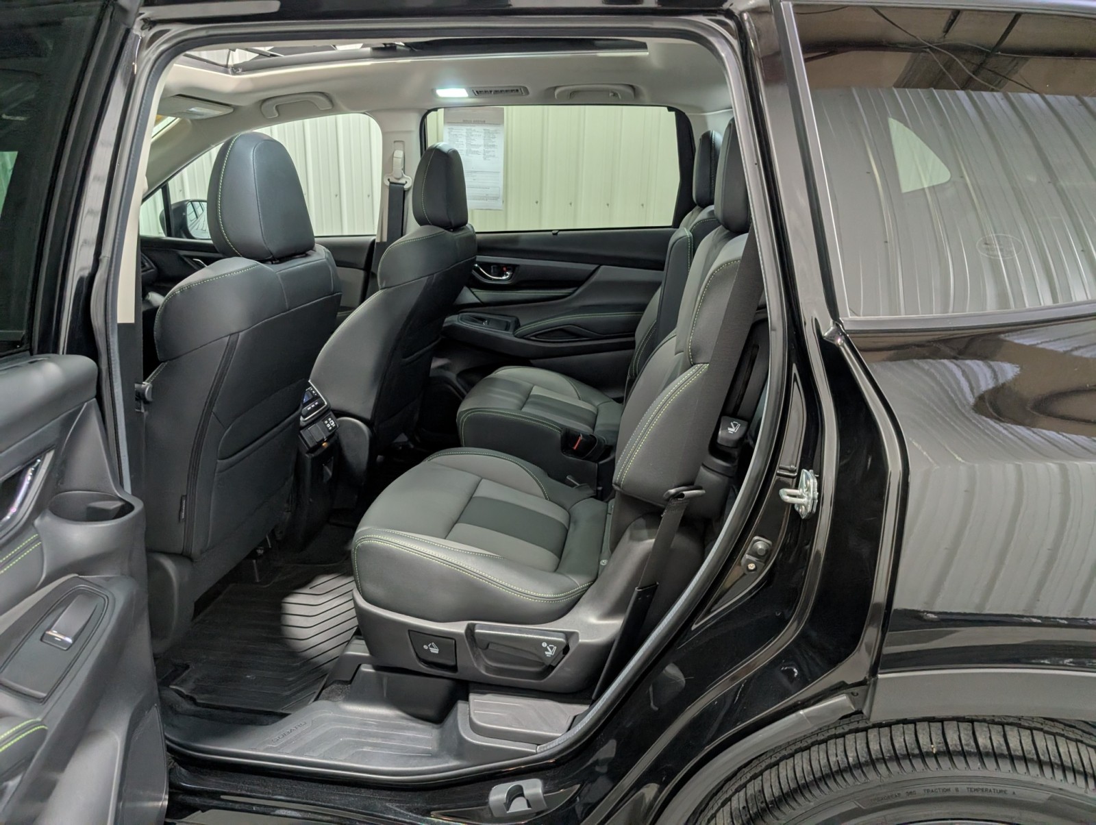 2024 Subaru Ascent Onyx Edition photo 4
