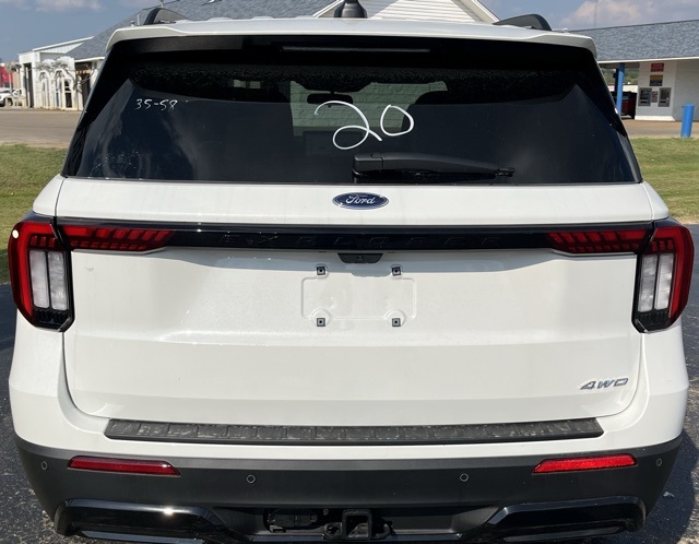 2025 Ford Explorer ST-Line photo 4
