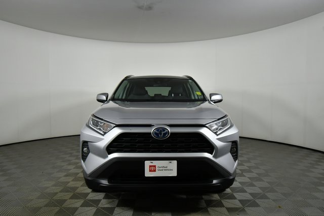 2021 Toyota RAV4 Hybrid XLE photo 6