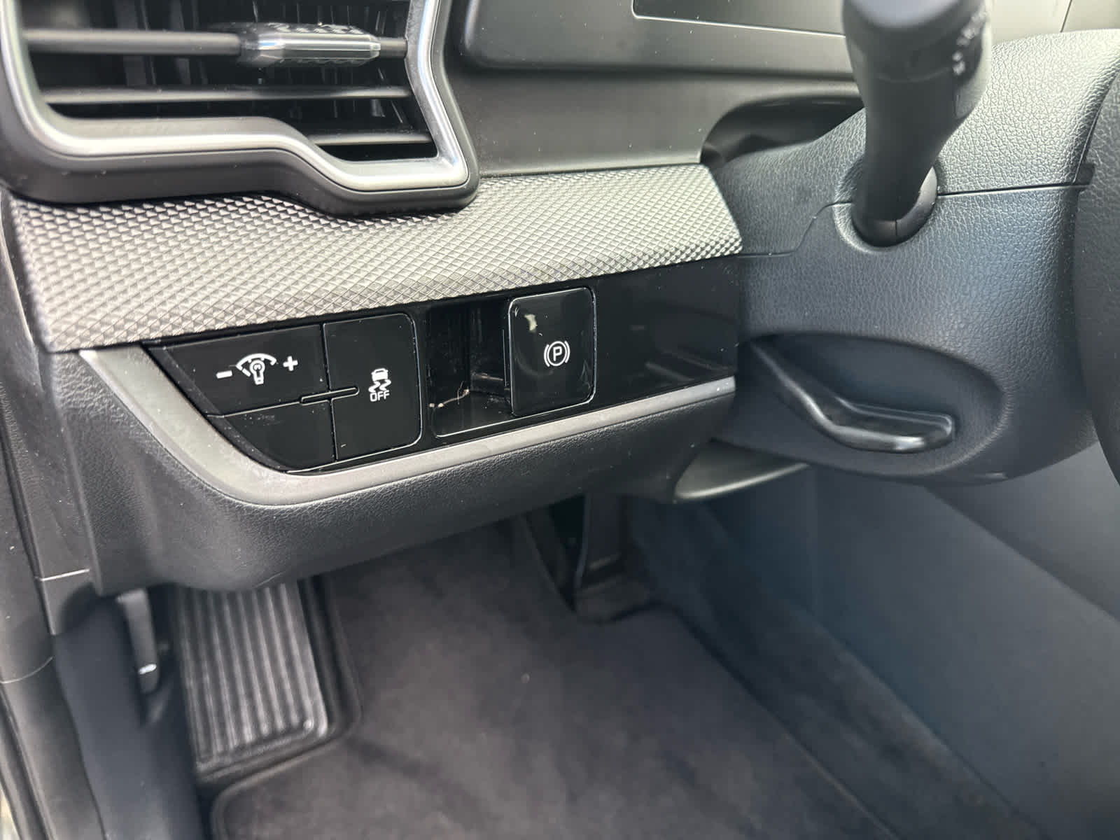 2024 Kia Sportage LX photo 13