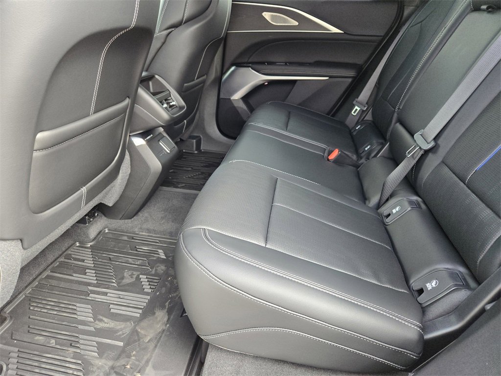 2025 Cadillac Lyriq Luxury photo 31