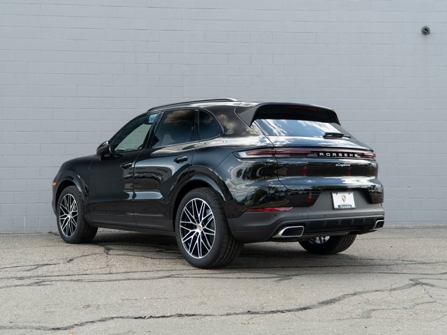 2026 Porsche Cayenne photo 3