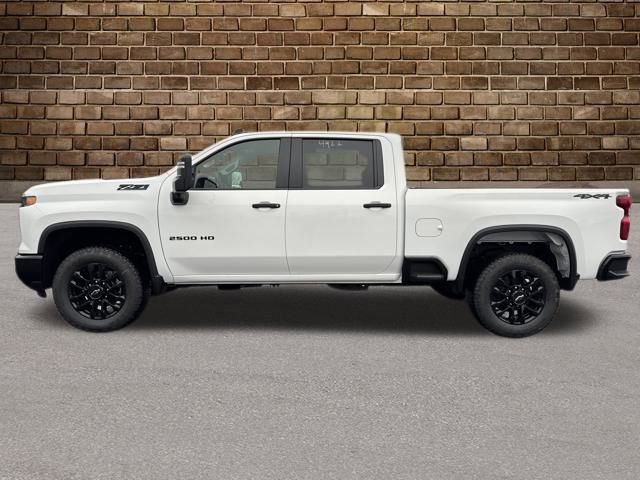 2026 Chevrolet Silverado 2500HD Custom photo 2