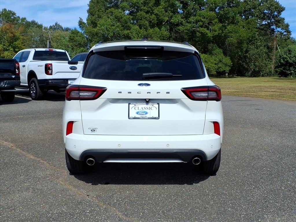 2024 Ford Escape ST-Line photo 17