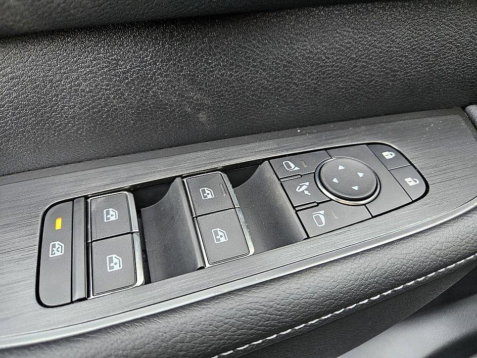 2025 Nissan Armada photo 30