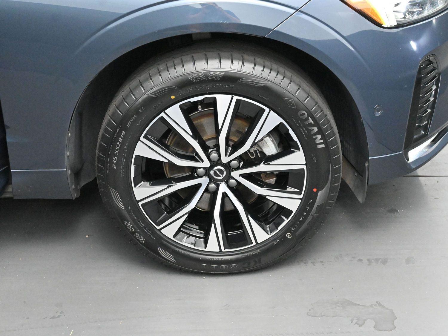 2024 Volvo XC60 Plus photo 27