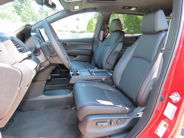 2026 Honda Odyssey photo 11