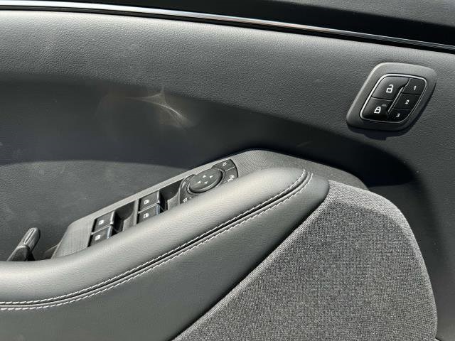 2025 Ford Mustang Mach-E Premium photo 11