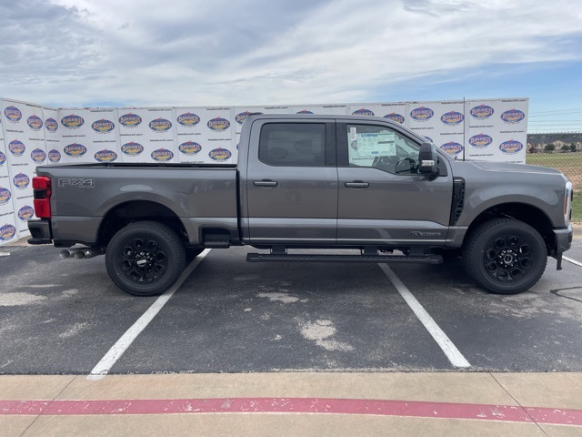 2025 Ford F-250 Super Duty Lariat's photo