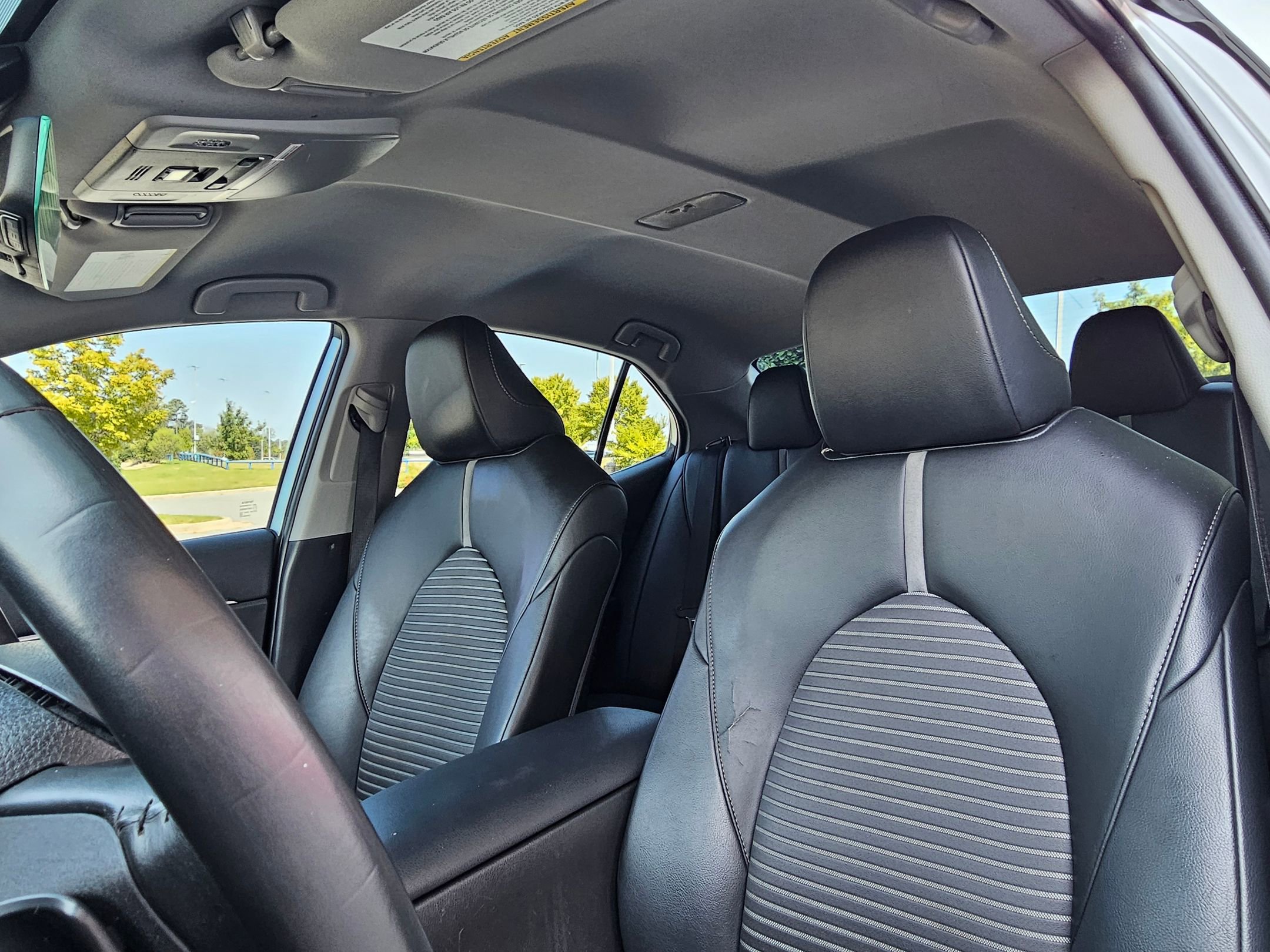 2023 Toyota Camry SE photo 17