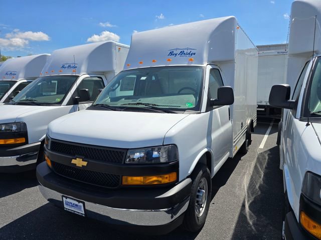 2024 Chevrolet Express Cutaway 3500 Work Van photo 2