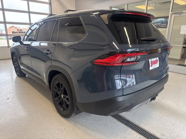 2024 Toyota Grand Highlander Platinum photo 3