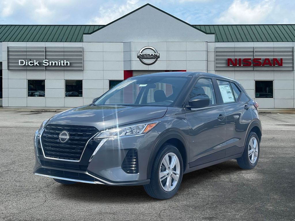 2025 Nissan Kicks Play S photo 3