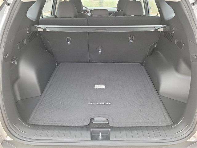 2025 Hyundai Tucson SE photo 22