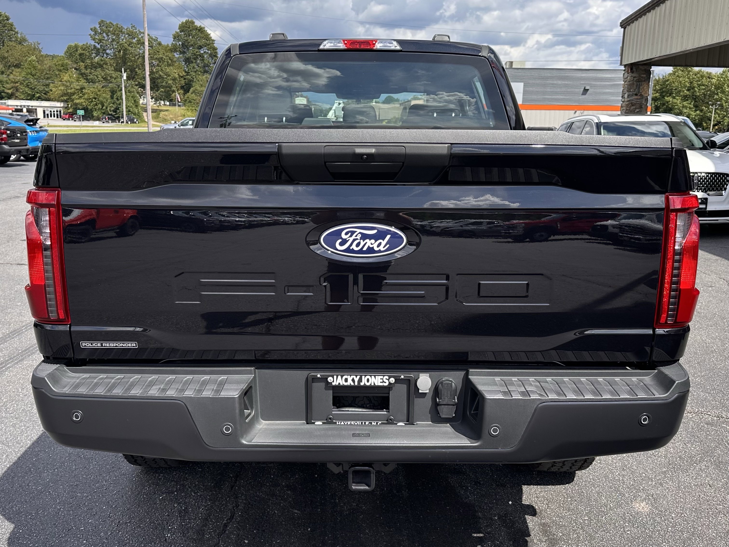 2024 Ford F-150 XL photo 2