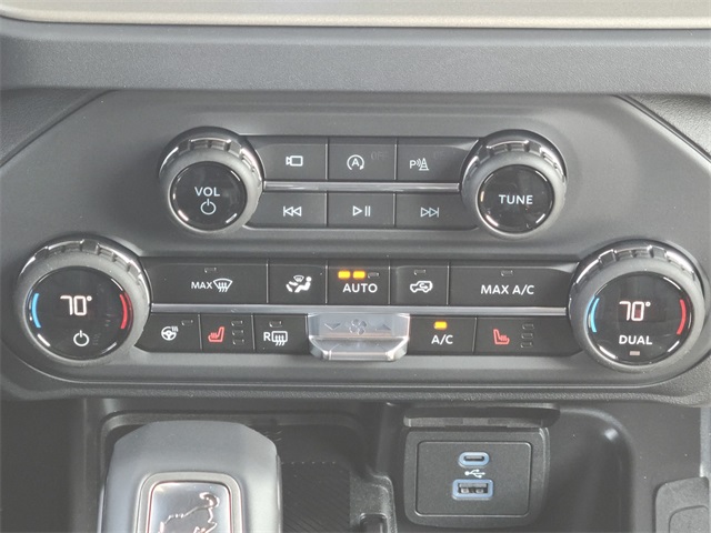 2025 Ford Bronco Outer Banks photo 21