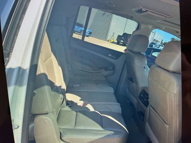 2020 Chevrolet Suburban LT photo 5