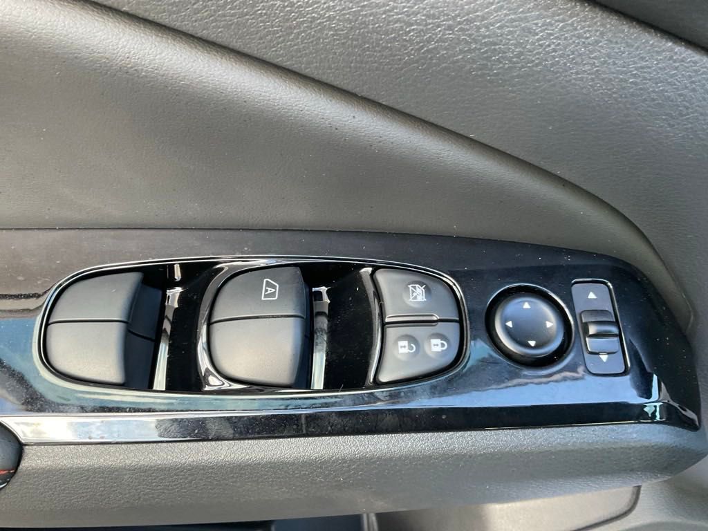2025 Nissan Altima 2.5 SR photo 14
