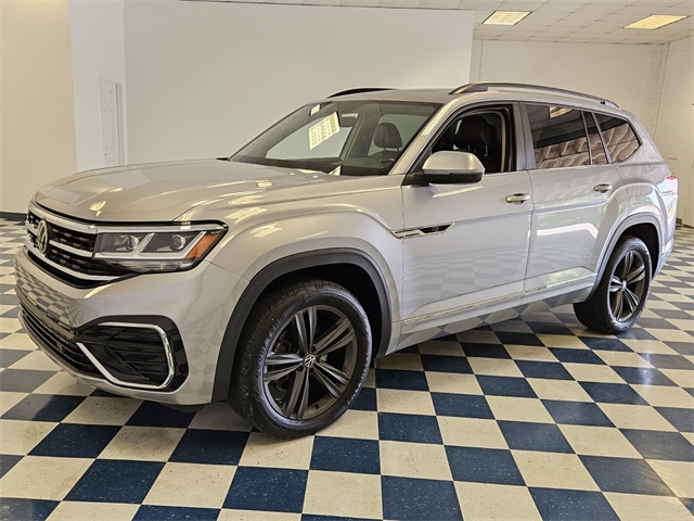 2021 Volkswagen Atlas V6 SE Technology R-Line photo 3