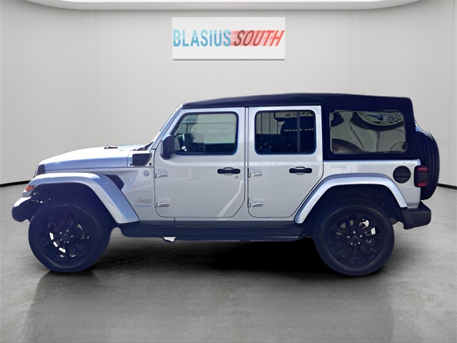 2024 Jeep Wrangler Sahara 4xe photo 5