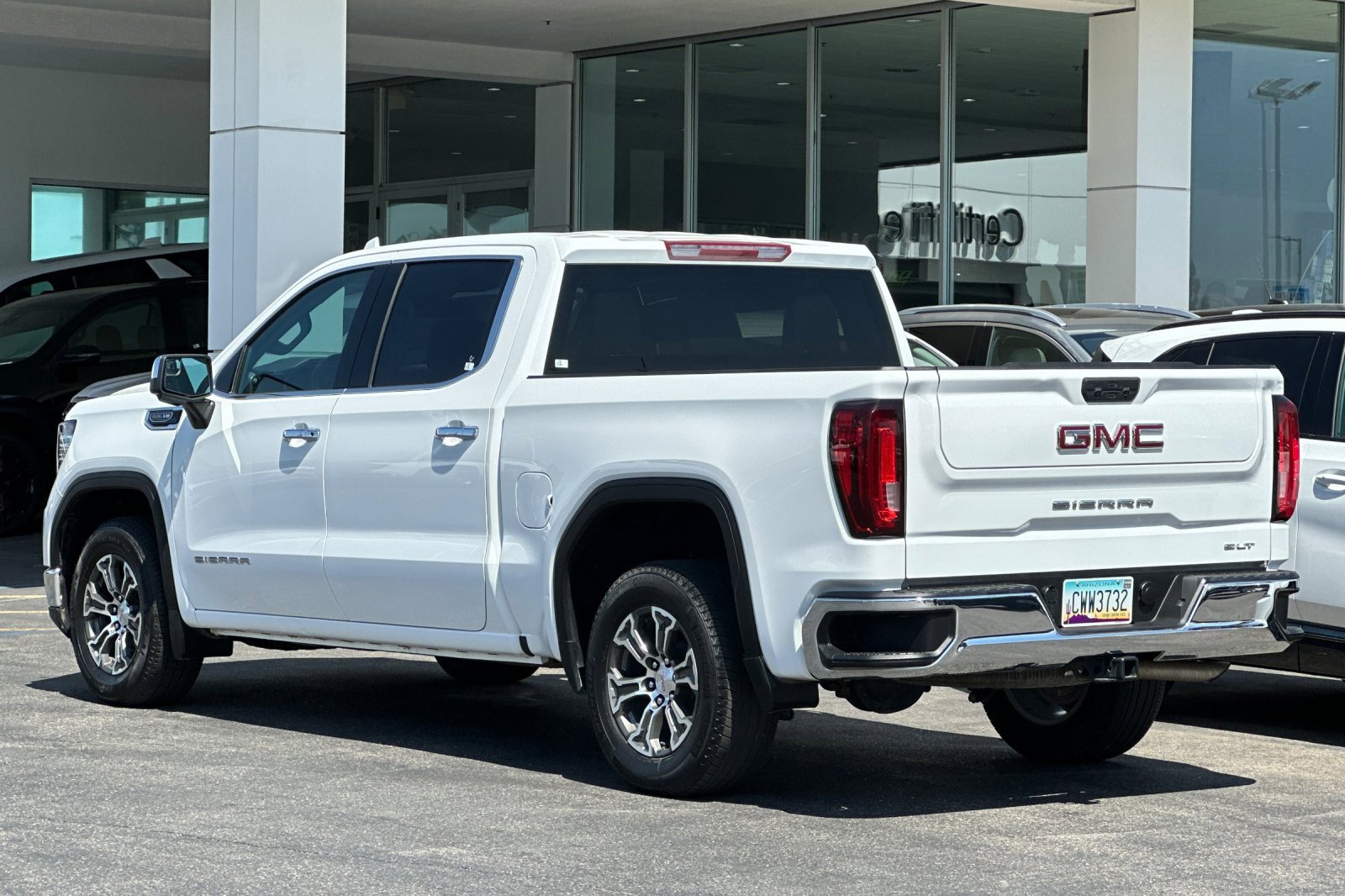 2024 Gmc Sierra 1500 SLT photo 3