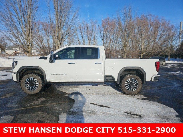 2024 GMC Sierra 3500HD Denali Ultimate's photo