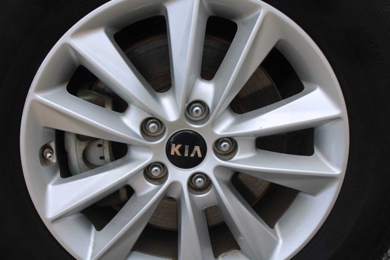 2019 Kia Sorento LX photo 16