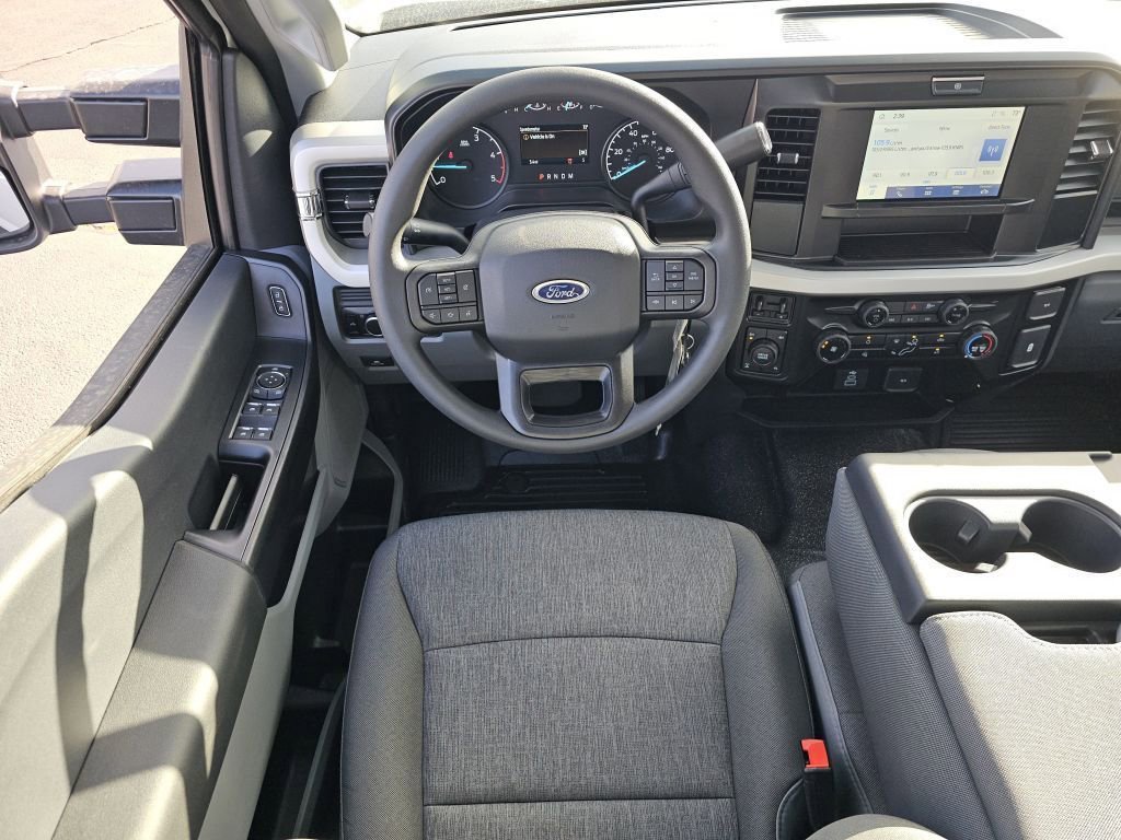 2026 Ford F-350 XL photo 4