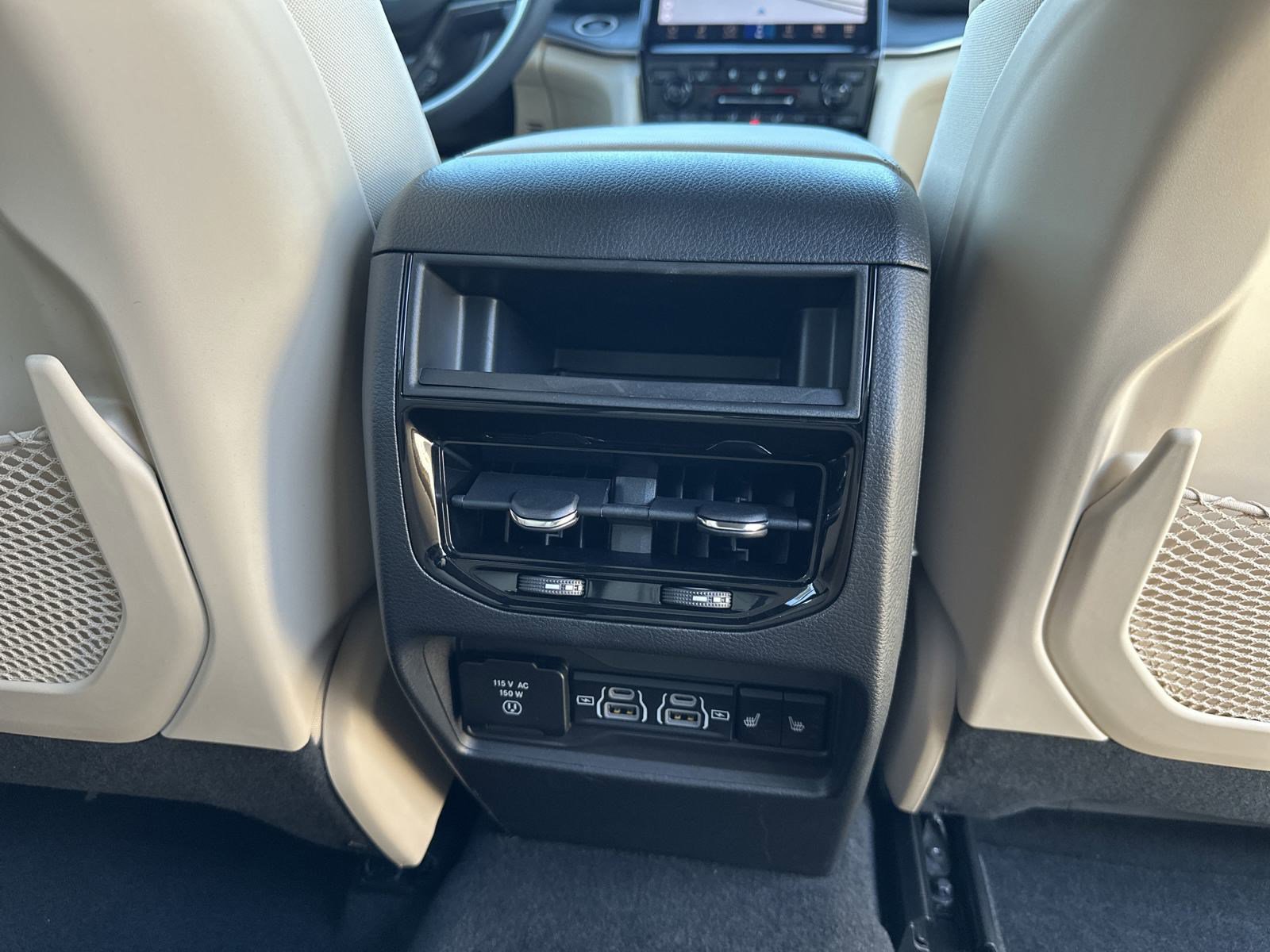 2024 Jeep Cherokee photo 19