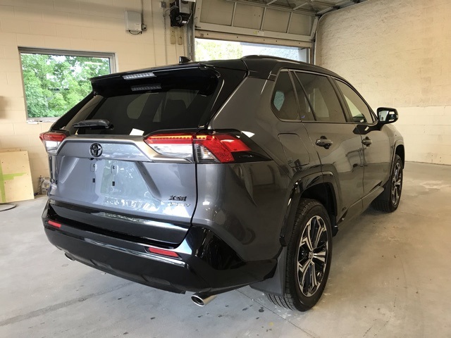 2025 Toyota RAV4 Hybrid XSE photo 2