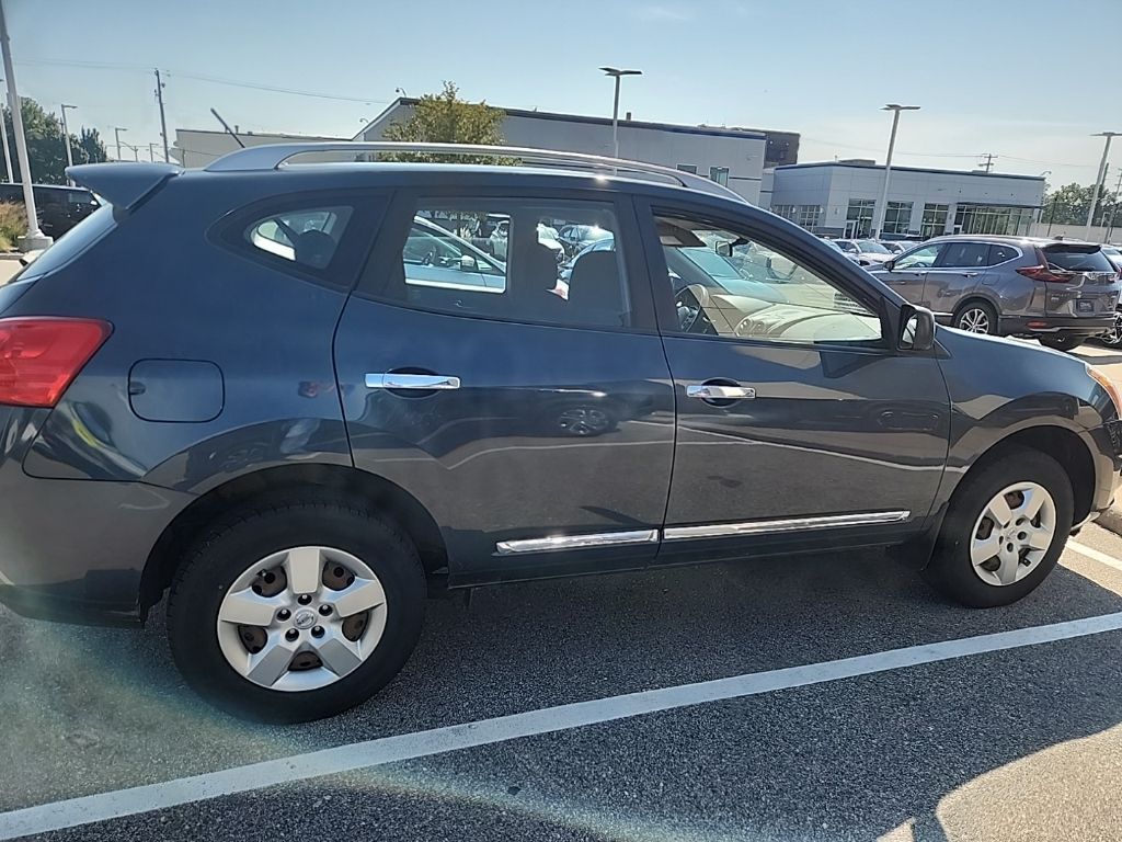 2015 Nissan Rogue Select S photo 3