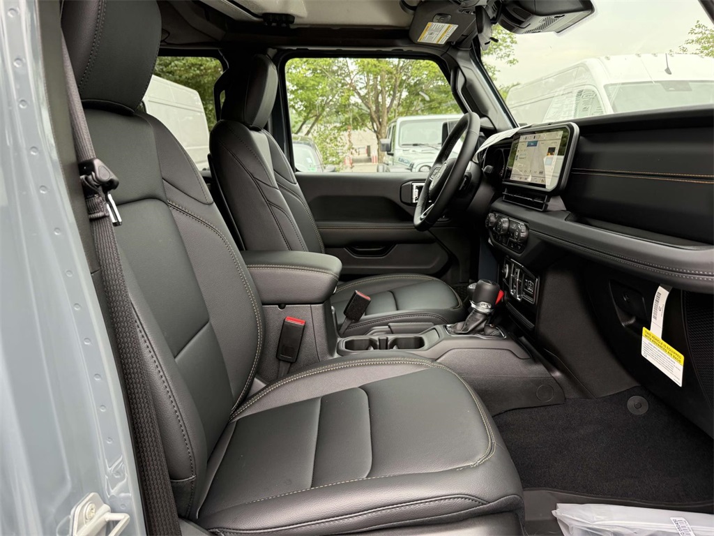 2025 Jeep Gladiator Sport photo 15