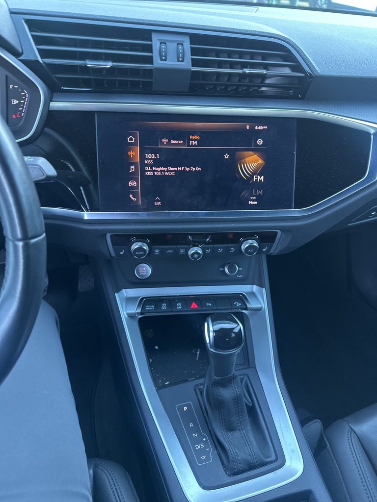 2020 Audi Q3 Premium S line photo 4