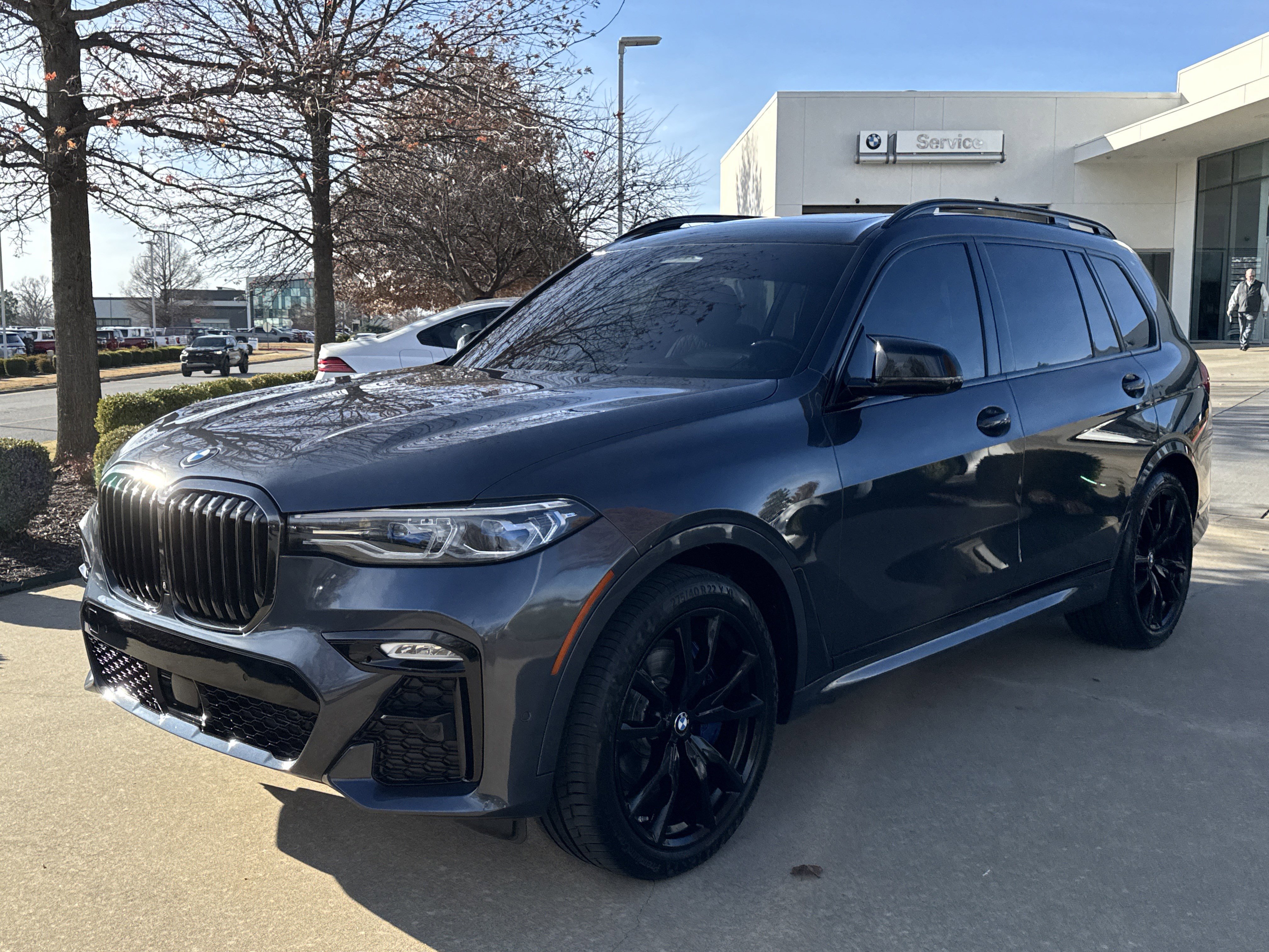 2022 BMW X7 M50i's photo