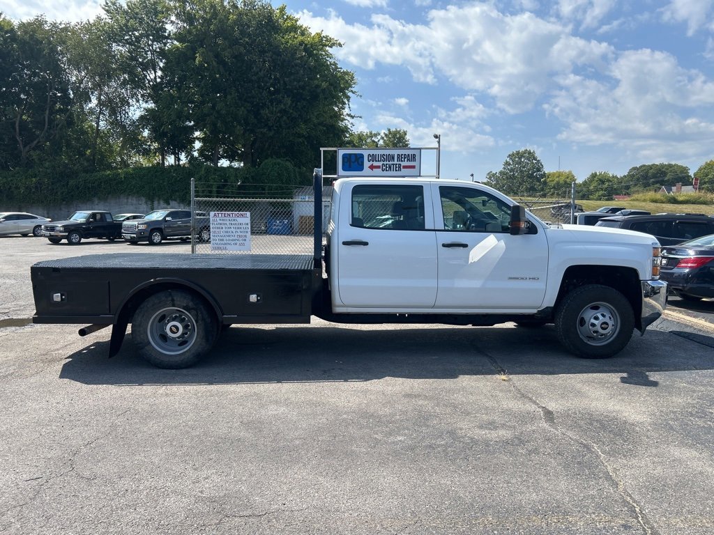 2017 Chevrolet Silverado 3500HD Work Truck photo 2