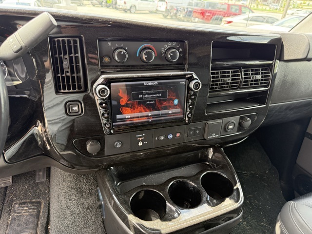 2021 Chevrolet Express 2500 LS photo 19