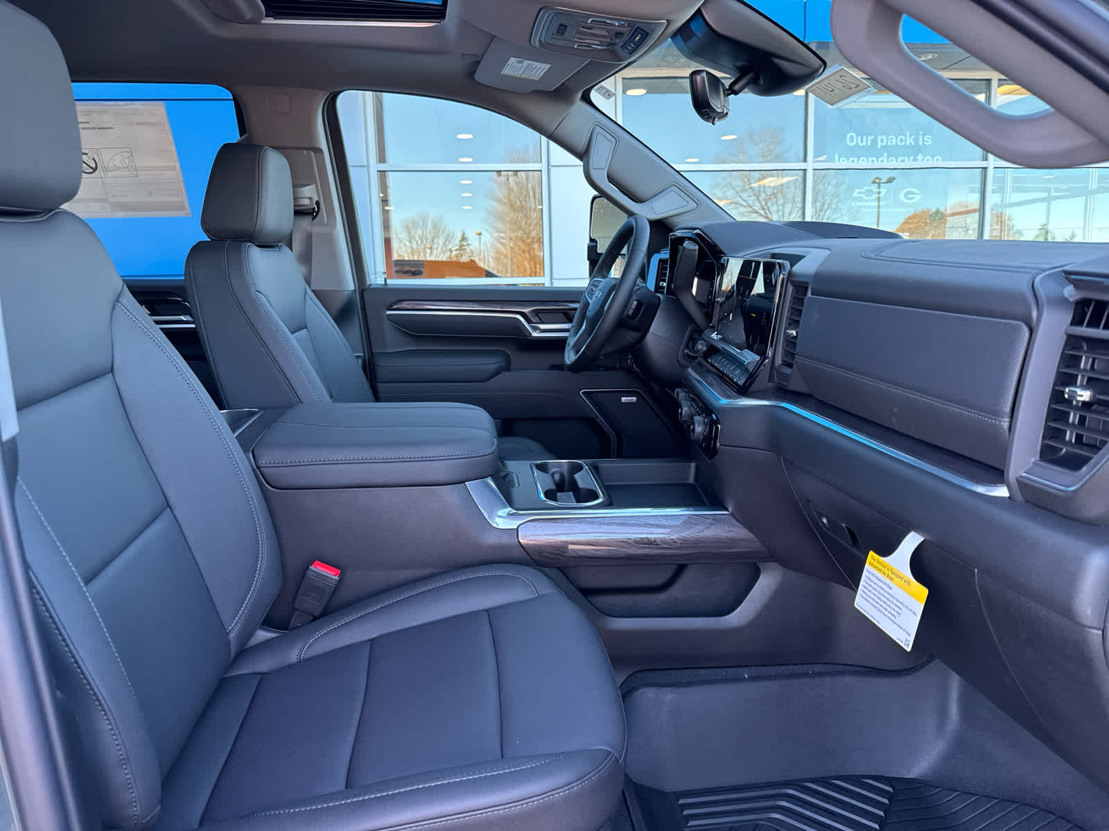 2026 Chevrolet Silverado 2500HD LTZ photo 4