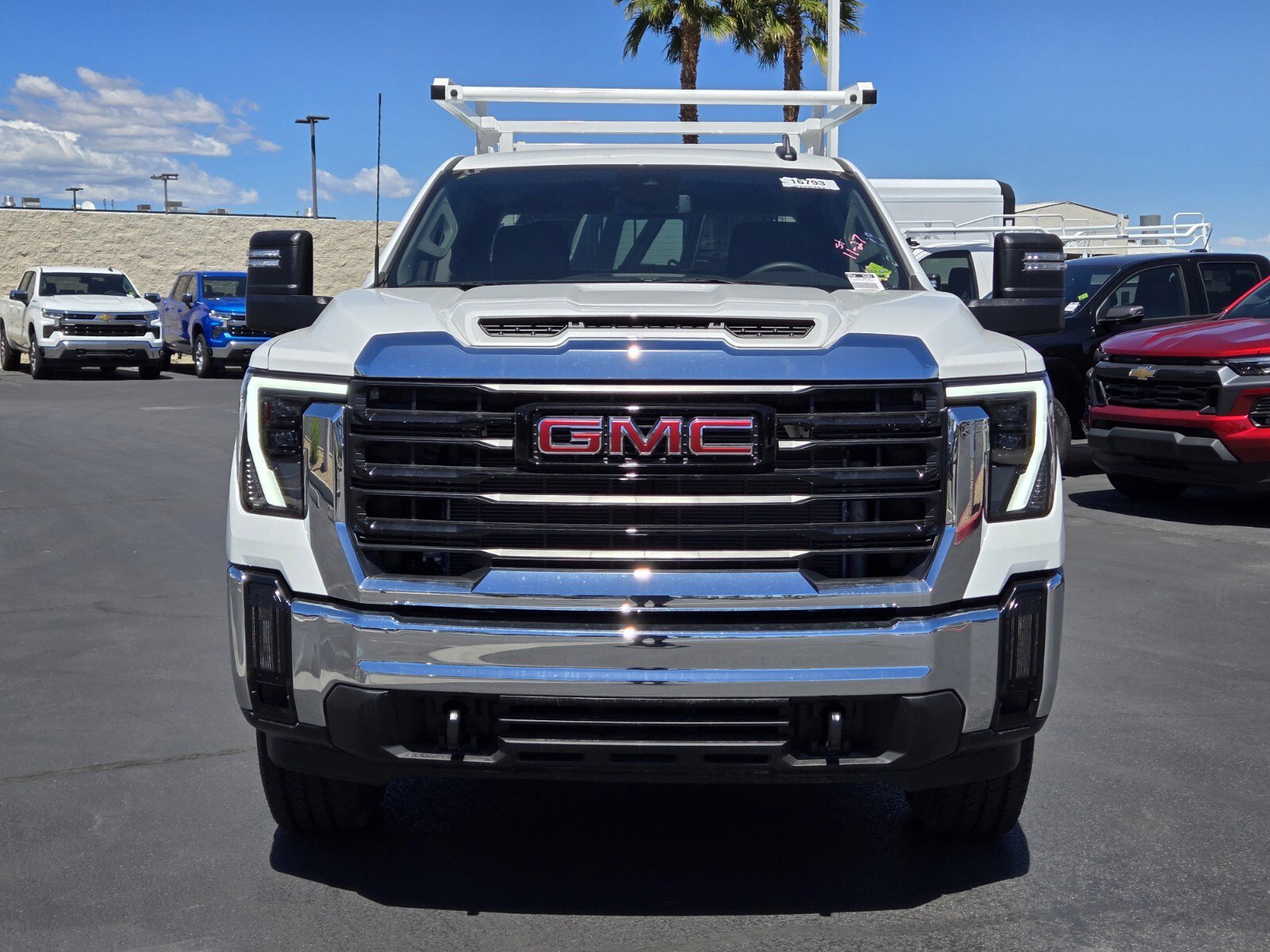 2024 Gmc Sierra 2500 HD Pro photo 2