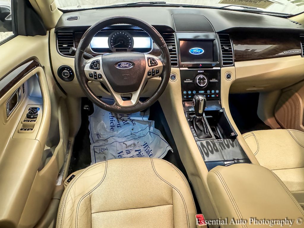 2017 FORD TAURUS - Image 16