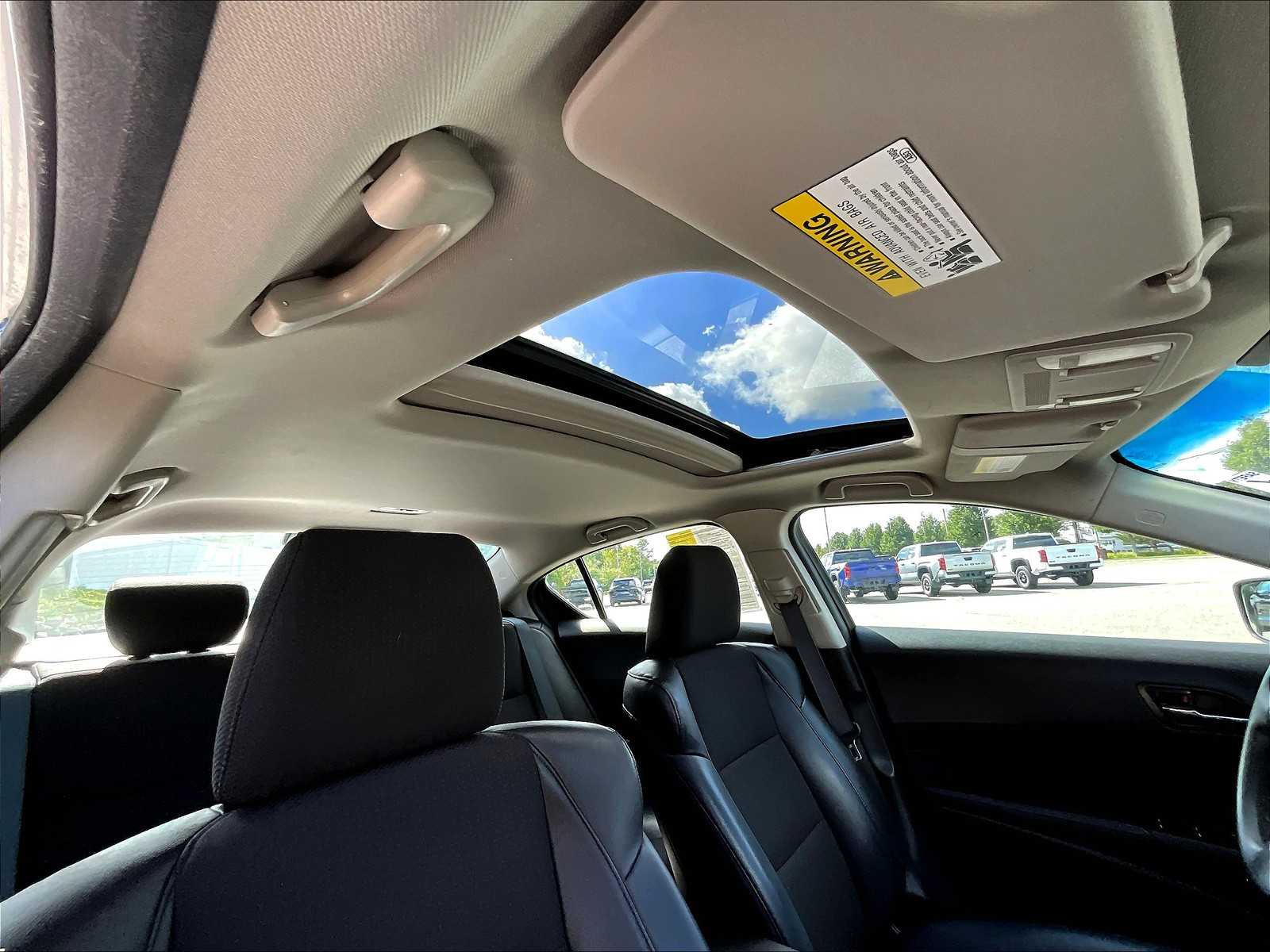 2013 Acura ILX 2.0L photo 21